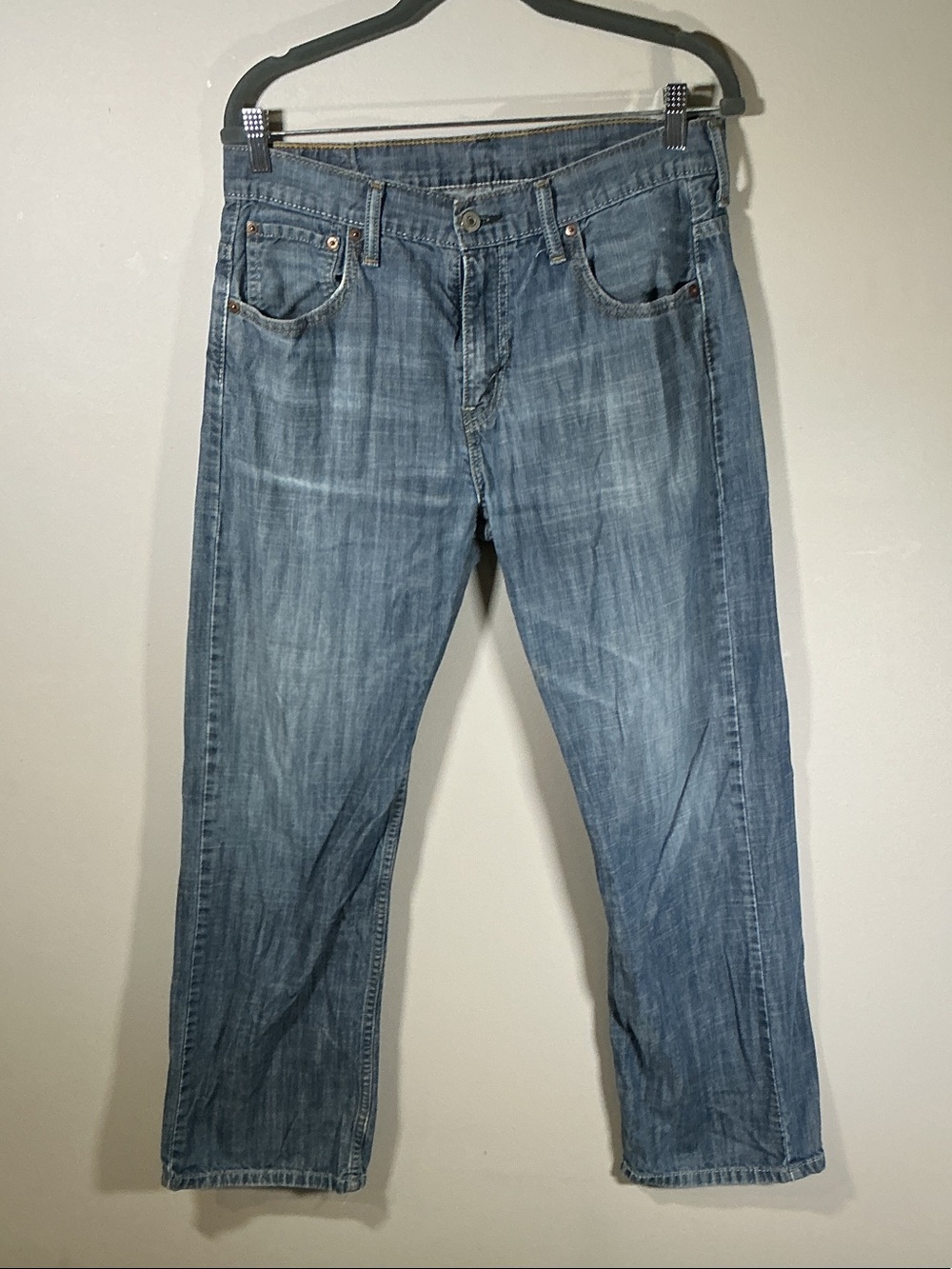 Levi's Relaxed Men's Jeans in Faded Blue
